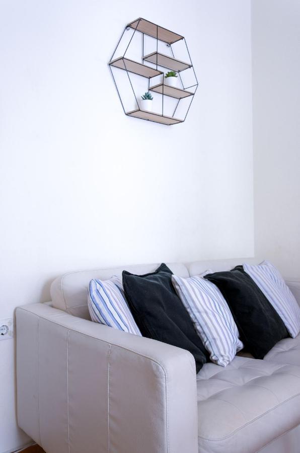 Beautiful 2Bd Apartment Near Historic Center Of Афины Экстерьер фото